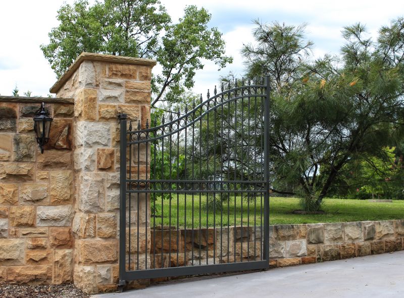 Building Gate Installation in Pearland, TX